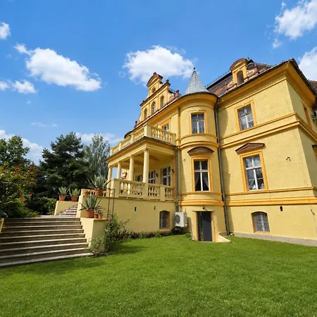 Palac Makowice *